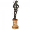 Athlet. Norditalien, 16./17. Jh. Bronze, auf Holzsockel montiert (wurmstichig). H. Figur 25 cm.