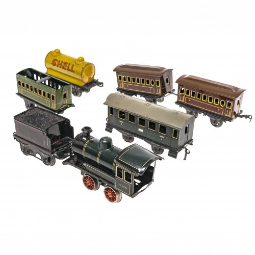 Konvolut Eisenbahn-Dampflok und 6 Wagen. Firma Bing. Dazu Kohletender (Märklin?) und Personenwagen (ohne Marke).