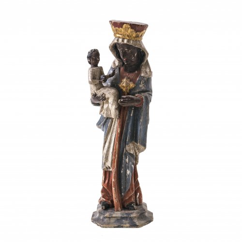 Altöttinger Madonna. Bayern, 18./19. Jh. Bayern. Holz. Übergangene Farbfassung. Körperhaltung leicht S-förmig geschwungen. Best. und Abrieb. H. 34 cm.