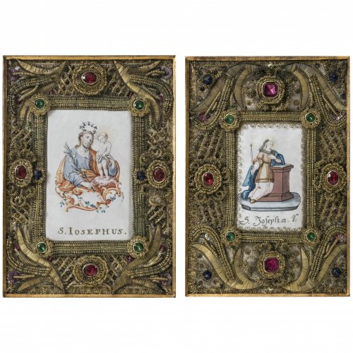 Zwei Klosterarbeiten mit Aquarellmedaillons: Hl. Joseph und hl. Josepha. Rest., Rahmen erg. Je 19,5 x 13,5 cm.