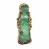 Brosche. Grüne Jade, vergoldete Silberfassung mit Eidechsen. L. 5 cm.