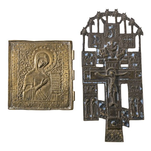 Hauskreuz und Flügel einer Reiseikone. Russland. Bronze, eine partiell emailliert. L. 13-26 cm.