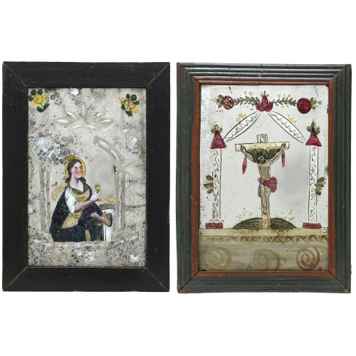 Zwei Hinterglasbilder. Buchers bzw. Raimundsreut. Hl. Barbara bzw. Christus am Kreuz. Tempera/Spiegelglas, eines mit Schliffdekor,  je ca. 26 x 17 cm. Alterungsspuren, rest.