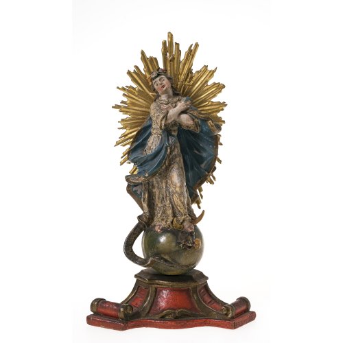 Maria Immaculata. Bayern, 18. Jh. Holz, übergangene Fassung. H. 28 cm mit Sockel.