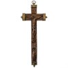 Reliquienkreuz. Oberammergau, 19. Jh. Buchsbaum, geschnitzt. Rückseitig Schieber mit Arma Christi, mit Inhalt. Leicht besch. L. 25 cm.