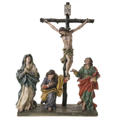 Kreuzigungsgruppe. Italien, 18. Jh., mit Maria, Maria Magdalena und Johannes. Holz, übergangene Farbfassung. Zwei FInger fehlen. H. 57 cm.