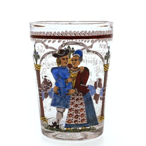 Hochzeitsbecher. Farbloses Glas, farbige Emailmalerei mit Hochzeitspaar. H. 11 cm.