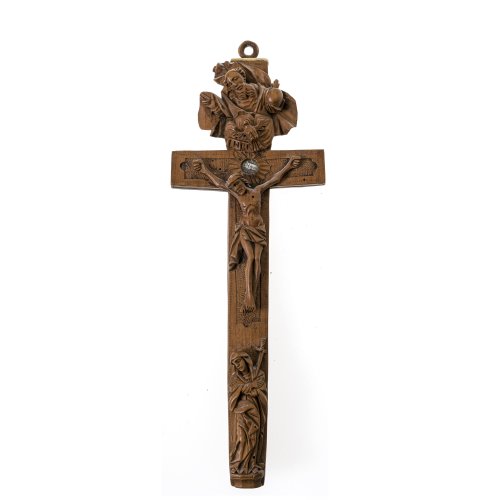 Reliquienkreuz. Oberammergau. Holz, geschnitzt. L. 30 cm.