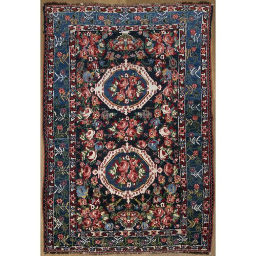 Teppich. Persien. Florales Motiv. 218 x 157 cm. Gebrauchsspuren, rep.