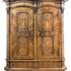 Schrank. Franken um 1760. Nussbaum furniert und intarsiert. Rest., erg. 210 x 188 x 64