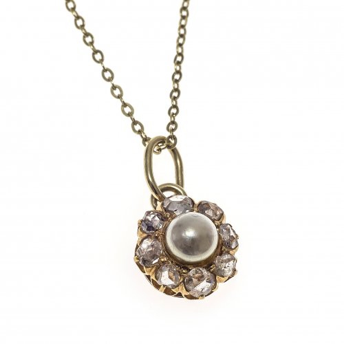 Kette, mit Perlanhäner und Diamanten. 14 K GG. L. 20,2 cm.