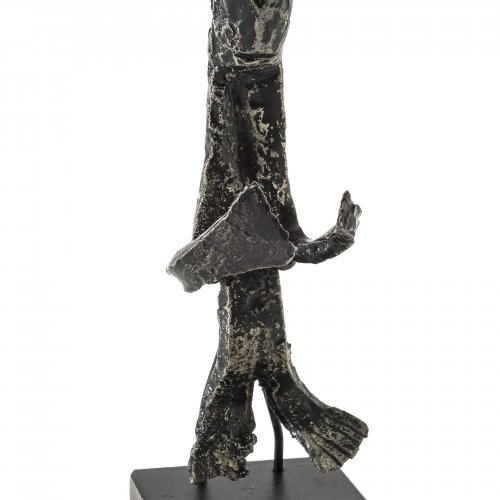 Eisenvotiv. Menschliche Figur. H. 10 cm.