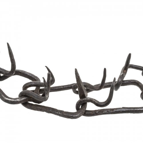 Hundehalsband. Eisen, mit Stacheln. Süddeutsch, 18./19. Jh. L. 42 cm.