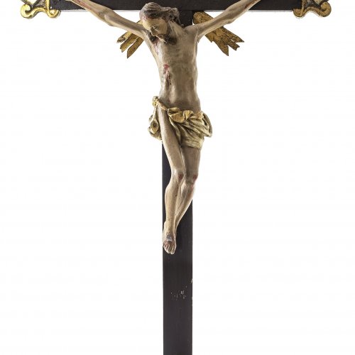 Christus am Kreuz. Süddeutsch, 18./19. Jh. Übergangene Farbfassung. H. 85 cm.