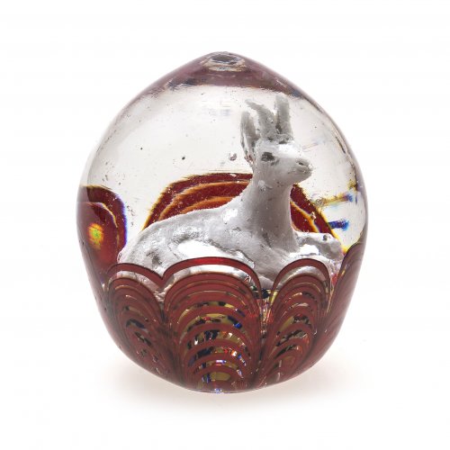 Paperweight. England, 19. Jh. Mittig liegende  Gämse. H. 8,2 cm.