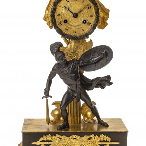 Pendule mit Camillus, Bronze, feuervergoldet  und patiniert, Frankreich, Destape Palais Royal, um 1830, H. 41 cm.