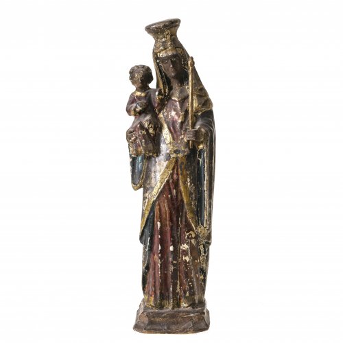 Gnadenmadonna von Altötting. Oberammergau, 18. Jh. Holz, farbig bemalt. Alterungsspuren. H. 24,5 cm.