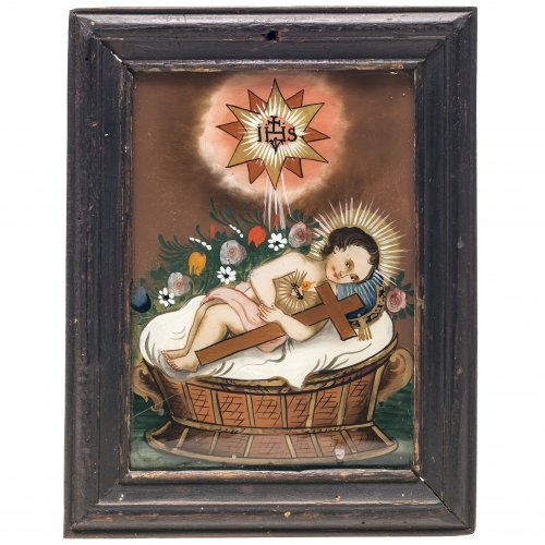 Hinterglasbild. Seehausen, um 1850. Jesuskind auf Korb mit Kreuz. Tempera/Glas. 14 x 10 cm.